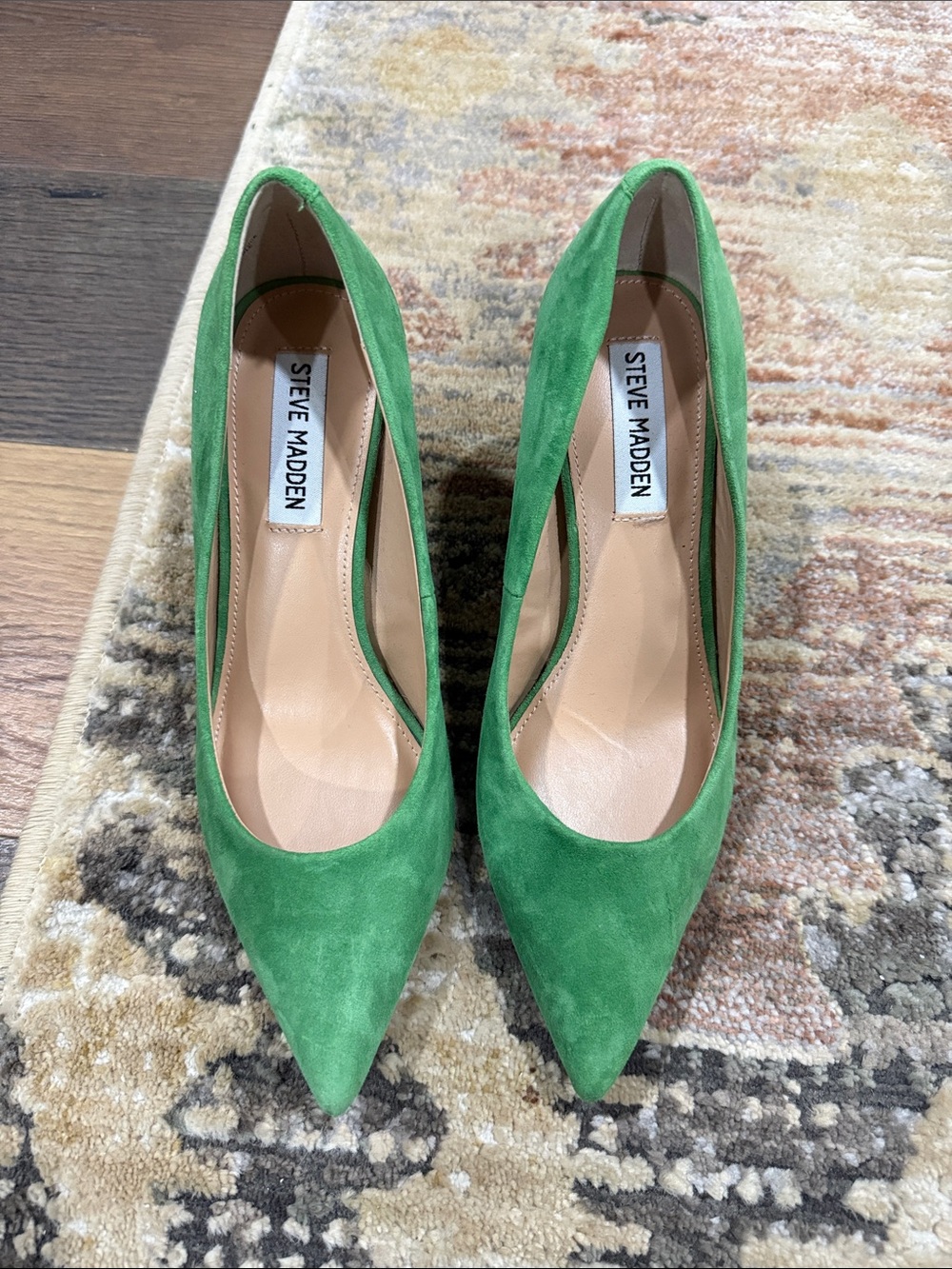 Steve Madden Emerald Green Suede Pointed Toe Pumps